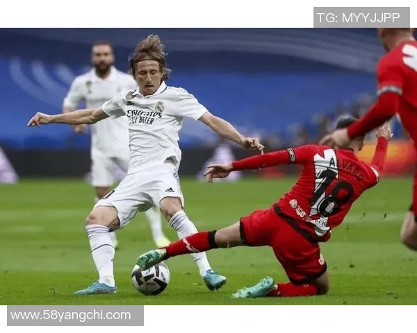 昨天马竞技与皇马的精彩对决回顾及赛后分析